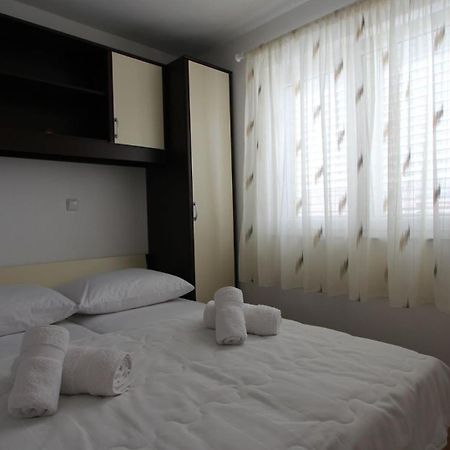 Apartments Jela Sveti Vid-Miholjice 外观 照片