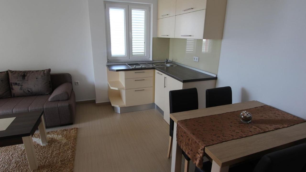 Apartments Jela Sveti Vid-Miholjice 外观 照片