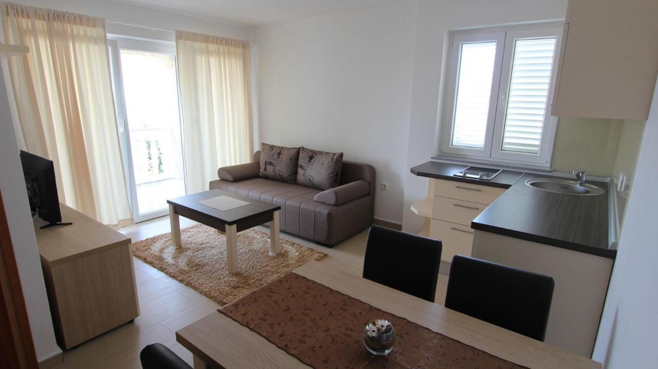 Apartments Jela Sveti Vid-Miholjice 外观 照片