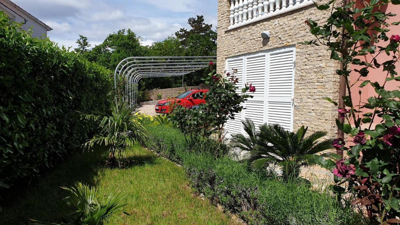 Apartments Jela Sveti Vid-Miholjice 外观 照片