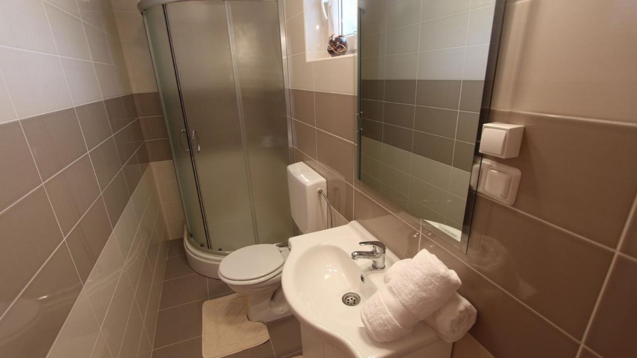 Apartments Jela Sveti Vid-Miholjice 外观 照片