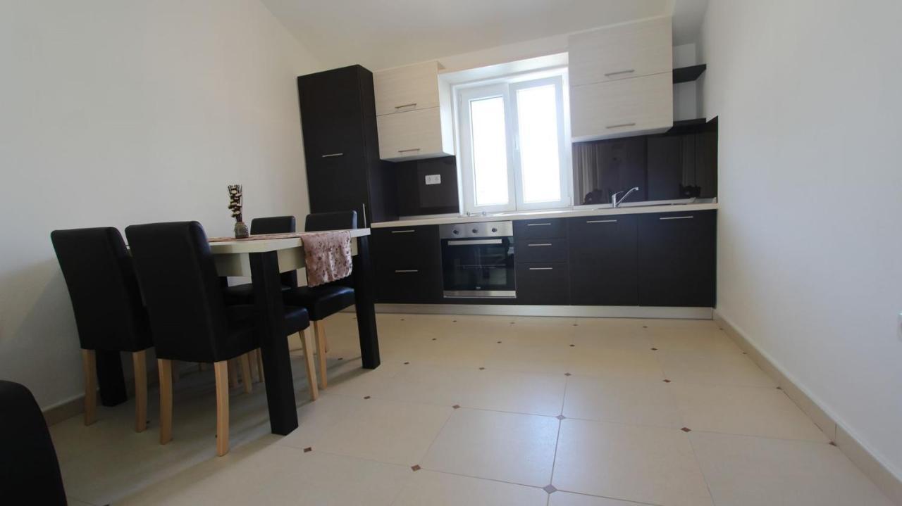 Apartments Jela Sveti Vid-Miholjice 外观 照片