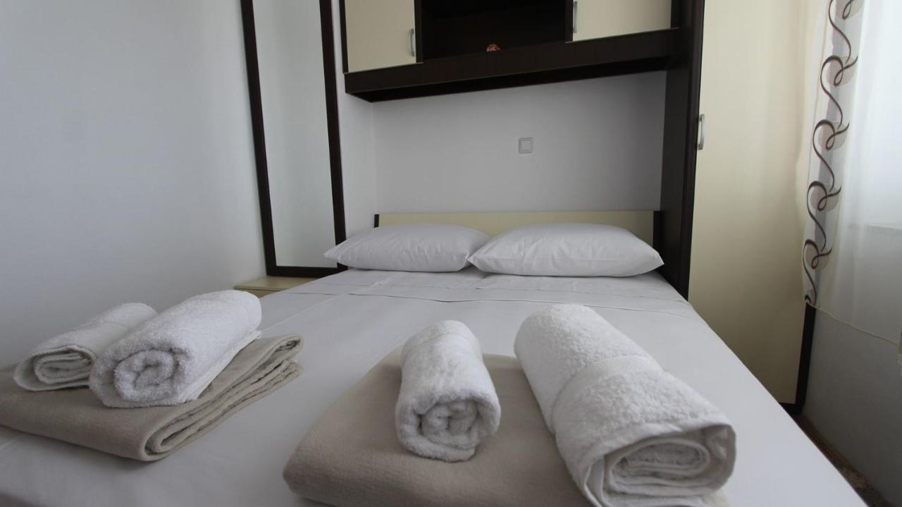 Apartments Jela Sveti Vid-Miholjice 外观 照片