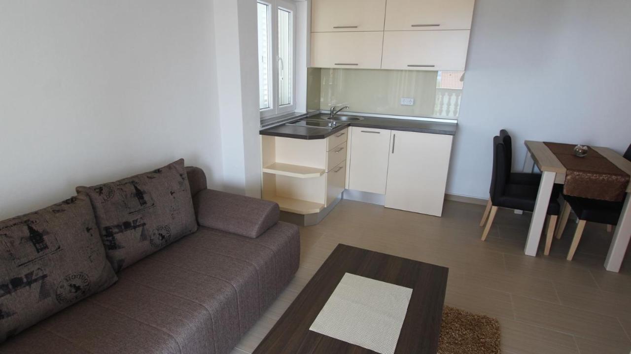 Apartments Jela Sveti Vid-Miholjice 外观 照片