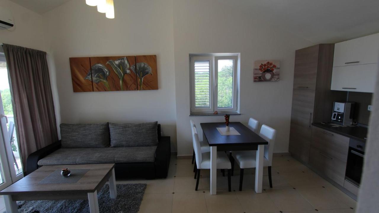 Apartments Jela Sveti Vid-Miholjice 外观 照片
