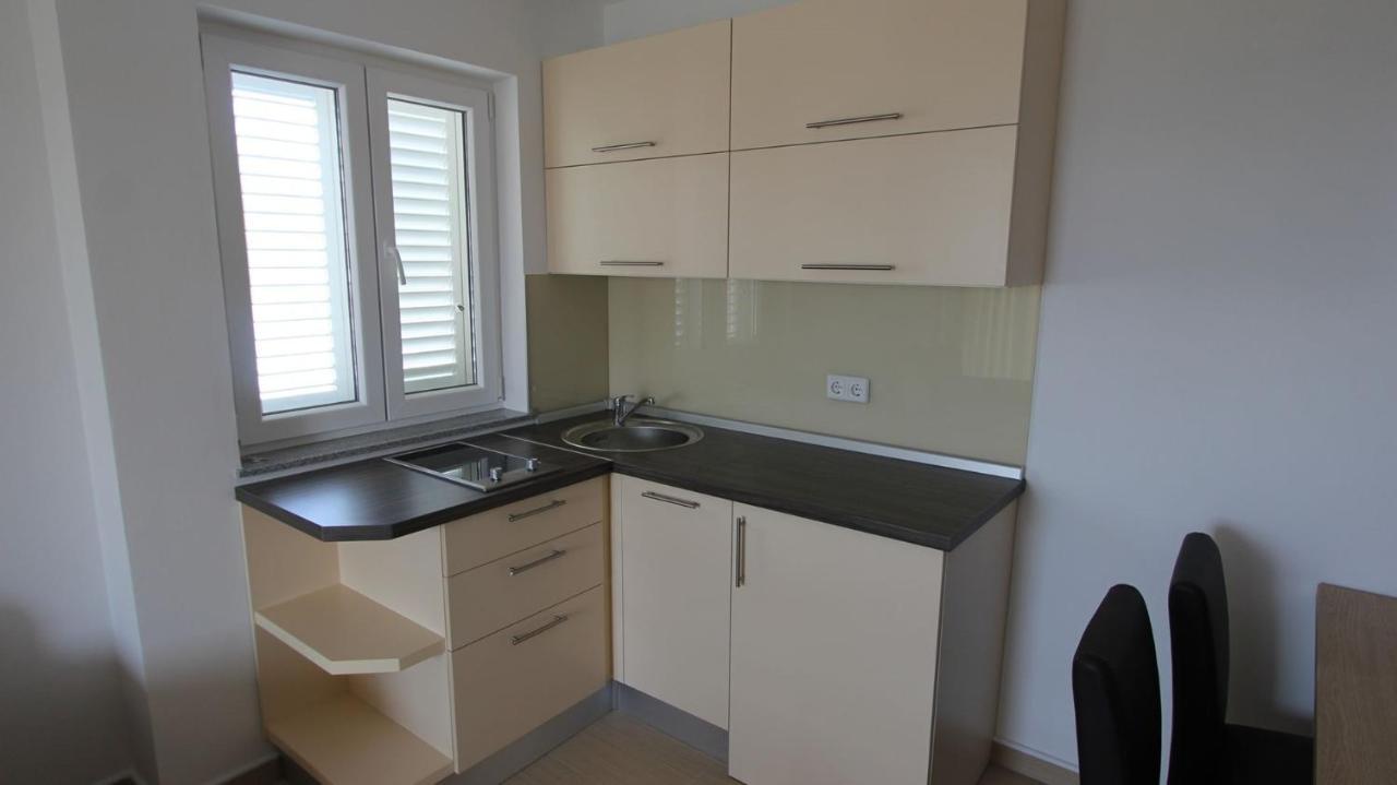 Apartments Jela Sveti Vid-Miholjice 外观 照片