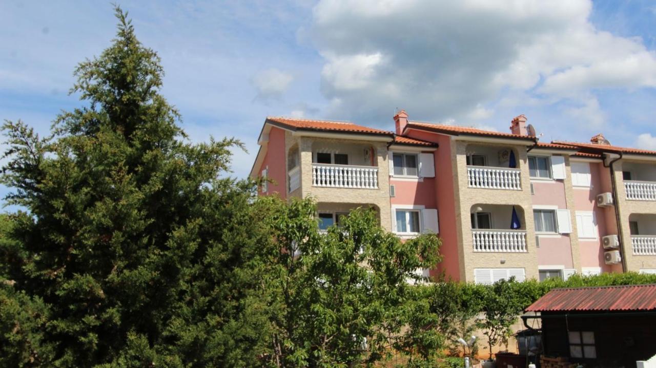 Apartments Jela Sveti Vid-Miholjice 外观 照片