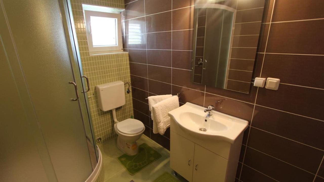 Apartments Jela Sveti Vid-Miholjice 外观 照片